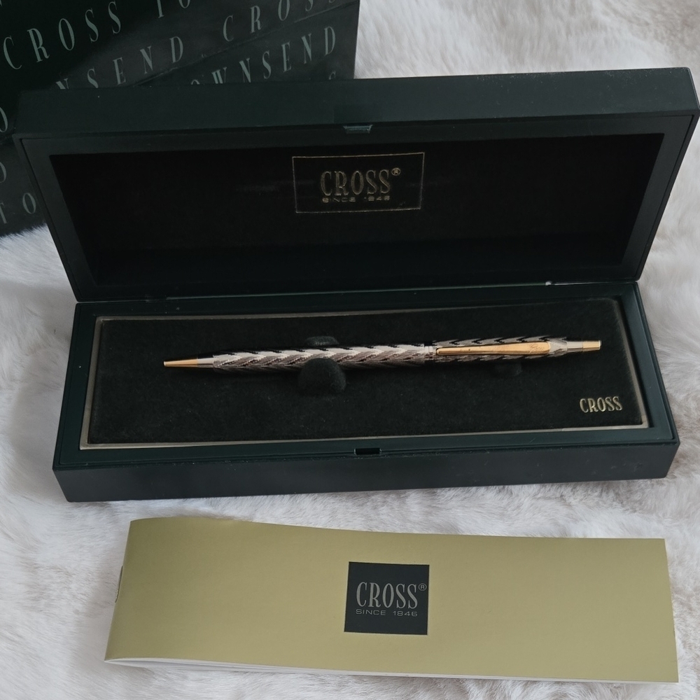Luxury vintage Cross Platinum & 24K electroplated Gold Pen